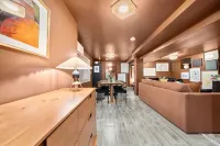 NYC Neighbor Duplex Delight 35 mins w/ Parking - Boutique
