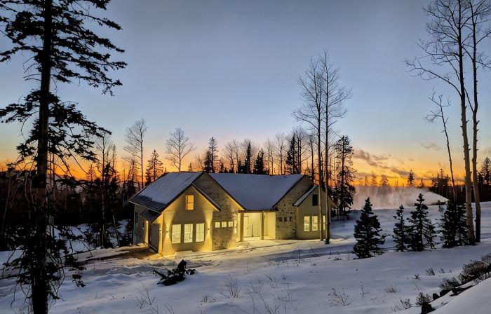 Brand New Ski-in Ski-Out at Eagle Point Resort Utah - Sleeps 33 Comfortably!