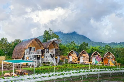 Strawberry Guyabano Farm Hotels in 