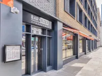 Premier Inn London Hammersmith (Shepherds Bush Road) Các khách sạn gần Tòa nhà Eventim Apollo