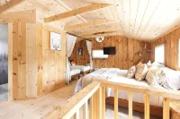 Cabin on a private lake + RV hookup. Surrounded by trails, lakes, and wildlife - Alphydda