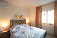 Superbe Appartement à 2 pas des Halles . Climatisation, Terrasse, Garage