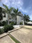 Beachfront Ultra Luxury - New Modern 2 Bed/2.5 Bath