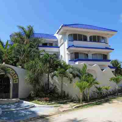 Mediterranean Style-Steps to beach-Great pool! Great balcony!! Hotel Exterior