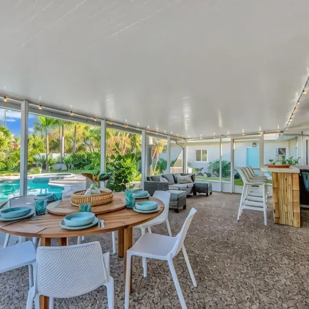 Pool, hot tub, putting green, pickleball, tiki bar, fire pit