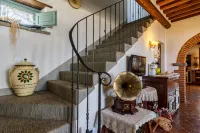 Wonderful villa at the foot of Cortona with private pool and unforgettable views