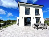 Contemporary house 160 m2, sleeps 8 to 9, stunning sea view - Biệt thự
