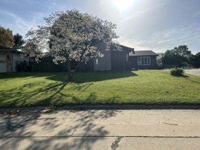Beautiful & Peaceful Family Residence Near Notre Dame in the River Commons Area!