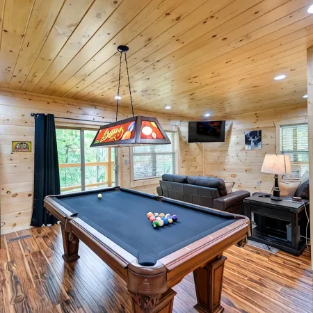 Cliffview Resort Lakefront  4Br, 3BTH- No Smoking/Pets. Fishing Dock, Game Rm.