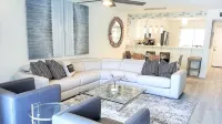 POSHPADZ-Poolside Villa Walk to Jupiter Beach - バスタブ