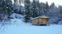 Cozy Cabin in Kettle Valley