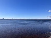 2-Bedroom Apt Sleeps 7! - 1/4 mile to Beach!