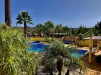 Apartment with pool in a quiet location and beautiful garden - Pools
