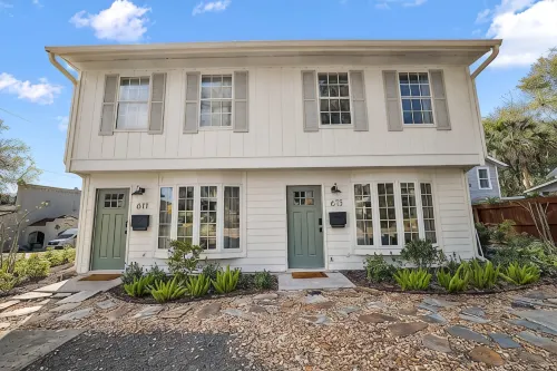 Closest Stay to Downtown Mt Dora - Renovated - Walk Everywhere - 5-Star Reviews
