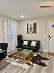 Mid-Town Cottage ~ Cozy Retreat