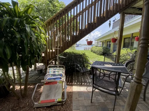 Cozy 1 bedroom on the water!Apt2 - Condos