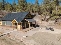 Wolf Creek Riverside Chalet