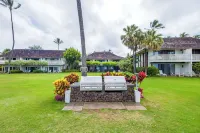 Newly remodeled with AC, gorgeous ground floor condo 87, 3 min walk to beach