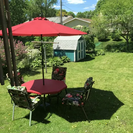 2 Bedroom, 1 Bath Apartment . Walk to Mayo, Trails, Parks, Shopping, Restaurants