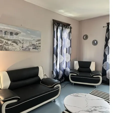 Cozy home away from home.  Located in Steubenville.