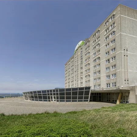 Beachhotel Zandvoort by Center Parcs Отели рядом с достопримечательностью «Пляж Зандворт»