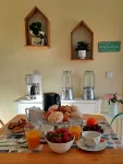 Smiling Places - Guest House in Labruge - breakfast