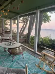 WATERFRONT Maine Historical Cottage with Separate Guest Cottage - Balkon
