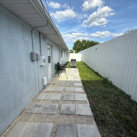Cozy little apartment in Sprin Hill!