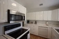 The Perch- 1 Bedroom garage apartment-2nd floor - balcony