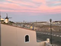 Sea view apartment with south-facing balcony facing the port Wifi - オーシャンビュー