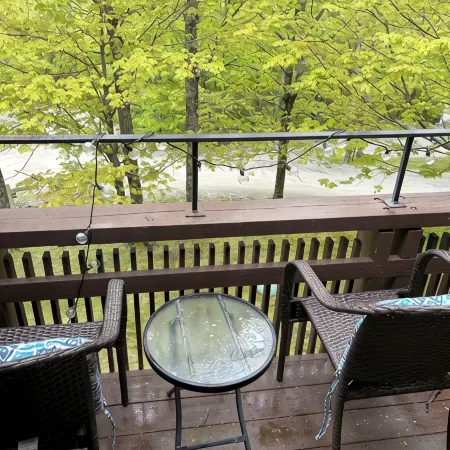 Cozy 3-bedroom condo located in Plymouth, VT .12 miles  to Okemo mountain-