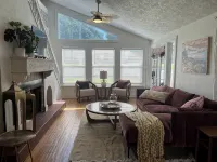 Charming 2-bedroom cottage in downtown Mount Dora with RV parking, pets welcome - 주방