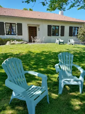 GITE NOLAN SPA/SAUNA, 20MN FROM PUY DU FOU, IDEAL WITH FAMILY OR FRIENDS - Træningscentre