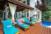 Lux Jungle Villa w/5 suites, Private Pool, Pacific Ocean Views, Game room