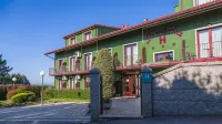 Hotel Lombiña - parking