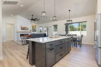 Modern Grand Junction Getaway Near Wineries, Hiking Trails and National Monument - บังกะโล
