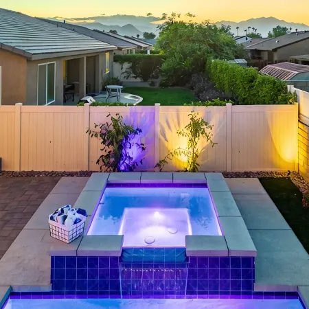 Indio Spacious Entertaining Hideaway Pool Hot Tub