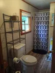 Ocean front 1 bedroom cabin steps from the ocean - Hytter