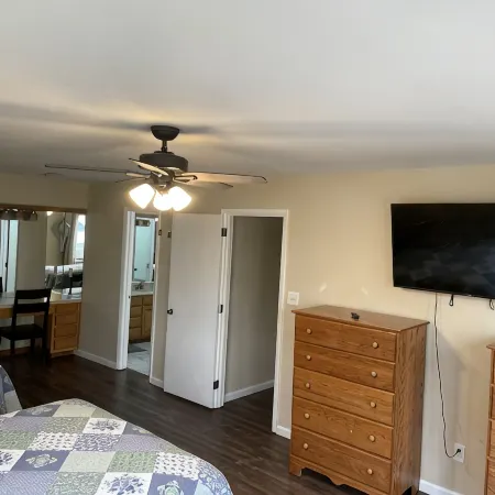 Spacious & Comfortable Home, Water Access Near Beach, Restaurants & Hampton Univ