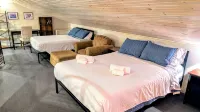 Cobmoosa Shores Cottage: Private Beach, Silver Lake Orv Park, and Wi-Fi! - 2-Star