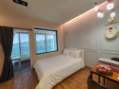 Namhae Kkum Ae Geurin Spa Pension