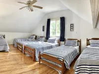 Canadaigua Lake Sunset Oasis: Private Beach, Family Fun Wineries, CMAC, Shopping Hôtels à : Gorham