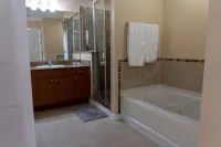 705 S Luxury 1Bedroom pool and Universal view - Condos