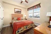 Luxury 1-bedroom ski in/ski out condo in lovely Granby Ranch - 3 stjerner