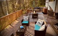 Secluded riverfront RV 7 Miles from Glacier National Park!