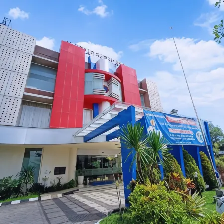 Halogen Hotel Airport Surabaya
