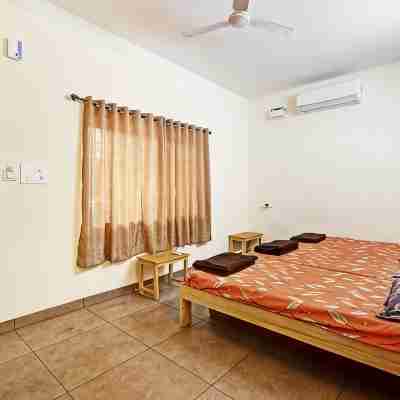 Raikar Guest House Rooms