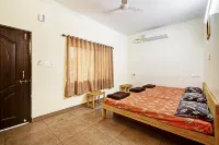 Raikar Guest House