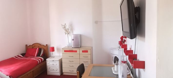 Heavenly Nights Guest House Hotels in Sheffield