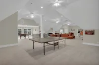 Lake Norman Waterfront Mansion - 7Br, Pool, Hot Tub, Game Room and Private Dock - Jacuzzi
